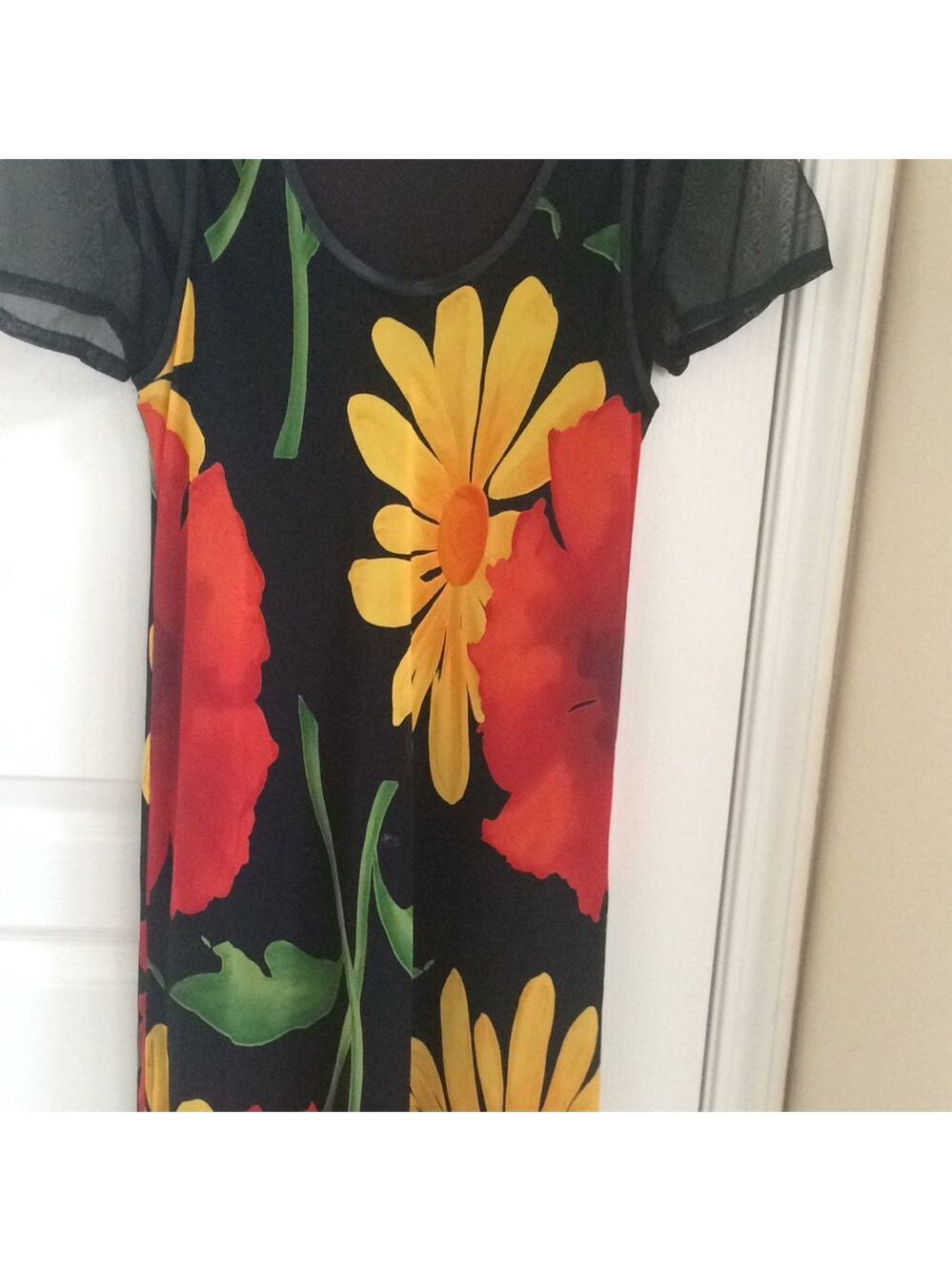 Beautiful Floral Dress In Size: 38
